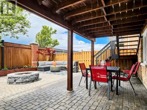 32 Beaverbrook Crescent Vaughan ON L6A 3T3
