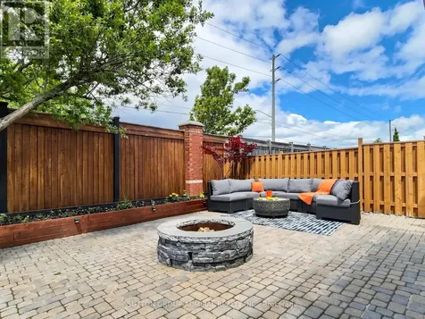 32 Beaverbrook Crescent Vaughan ON L6A 3T3