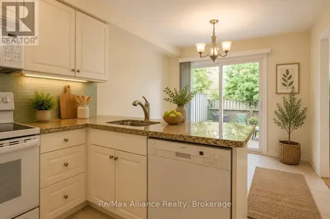 2006 Glenada Crescent Oakville (wc Wedgewood Creek) ON L6H 5R9