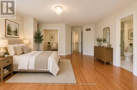 2006 Glenada Crescent Oakville (wc Wedgewood Creek) ON L6H 5R9