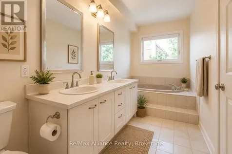 2006 Glenada Crescent Oakville (wc Wedgewood Creek) ON L6H 5R9
