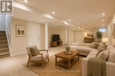 2006 Glenada Crescent Oakville (wc Wedgewood Creek) ON L6H 5R9