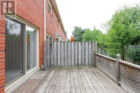 2006 Glenada Crescent Oakville (wc Wedgewood Creek) ON L6H 5R9