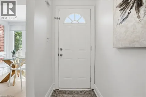 895 Maple Avenue Burlington ON L7S 2H7