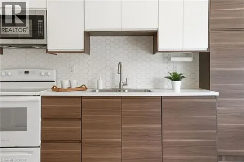 895 Maple Avenue Burlington ON L7S 2H7
