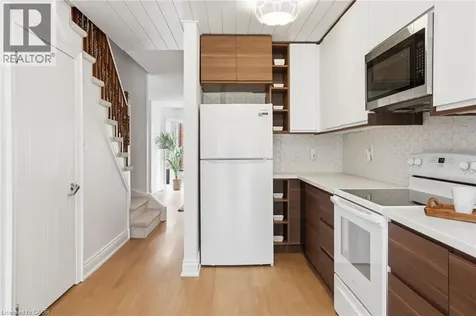 895 Maple Avenue Burlington ON L7S 2H7