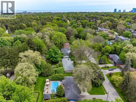 1589 Crediton Parkway Mississauga ON L5G 3X2
