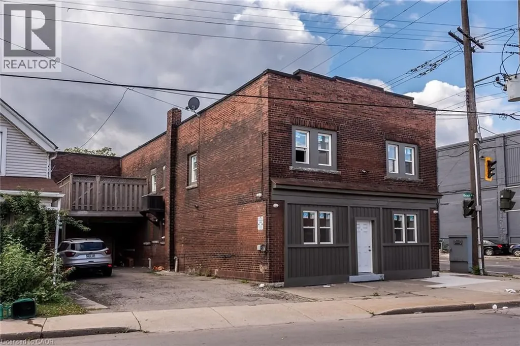 104 Beach Road Hamilton ON L8L 3Z9