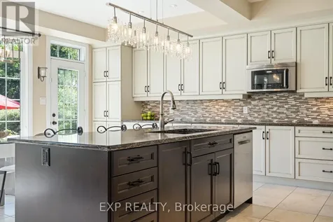 580 Pinawa Circle Ottawa ON K2J 5Y2
