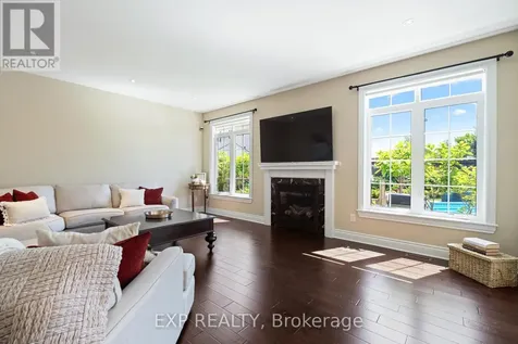 580 Pinawa Circle Ottawa ON K2J 5Y2