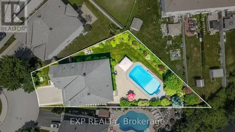 580 Pinawa Circle Ottawa ON K2J 5Y2