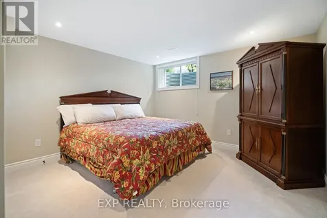 580 Pinawa Circle Ottawa ON K2J 5Y2