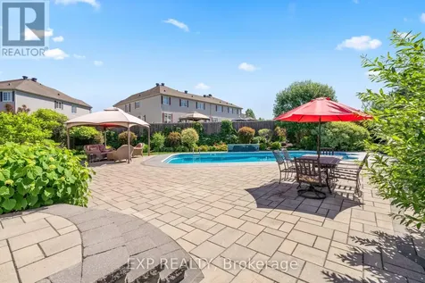 580 Pinawa Circle Ottawa ON K2J 5Y2