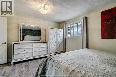 14 Greenbriar Trail Wallaceburg ON N8A 4V4