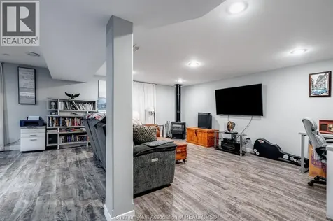 14 Greenbriar Trail Wallaceburg ON N8A 4V4