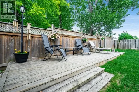 14 Greenbriar Trail Wallaceburg ON N8A 4V4