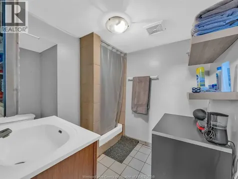 2724 Pillette Road Windsor ON N8T 1R1