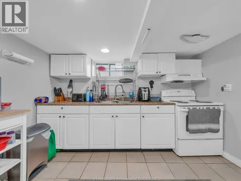 2724 Pillette Road Windsor ON N8T 1R1