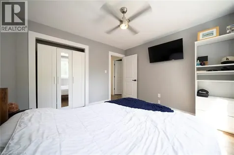 17 Flynn Avenue Cambridge ON N3C 2T8