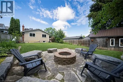 17 Flynn Avenue Cambridge ON N3C 2T8