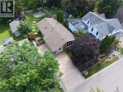 17 Flynn Avenue Cambridge ON N3C 2T8