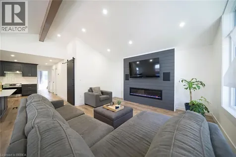 17 Flynn Avenue Cambridge ON N3C 2T8