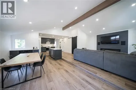 17 Flynn Avenue Cambridge ON N3C 2T8