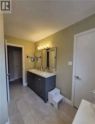 384 Pioneer Drive Kitchener ON N2P 1K6