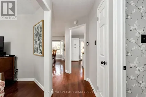2006 Glenada Crescent Oakville (wc Wedgewood Creek) ON L6H 5R9