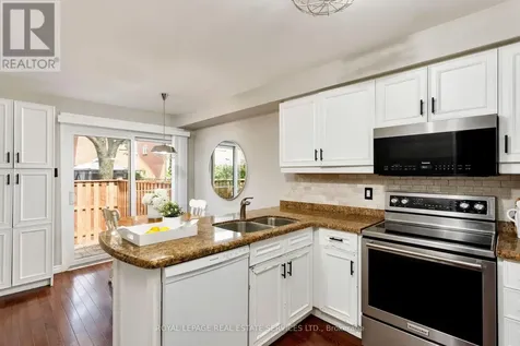 2006 Glenada Crescent Oakville (wc Wedgewood Creek) ON L6H 5R9