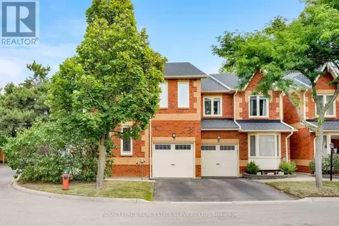 2006 Glenada Crescent Oakville (wc Wedgewood Creek) ON L6H 5R9