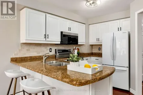 2006 Glenada Crescent Oakville (wc Wedgewood Creek) ON L6H 5R9