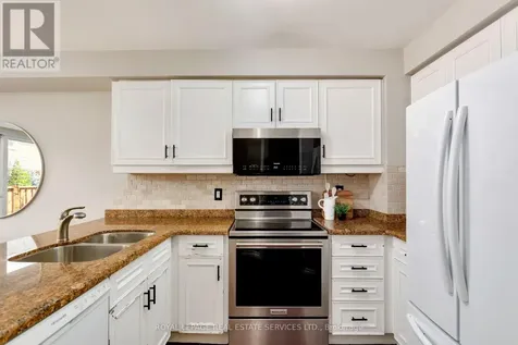 2006 Glenada Crescent Oakville (wc Wedgewood Creek) ON L6H 5R9