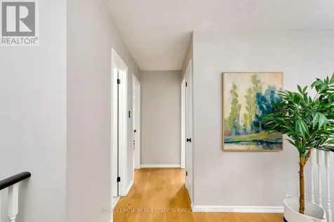 2006 Glenada Crescent Oakville (wc Wedgewood Creek) ON L6H 5R9