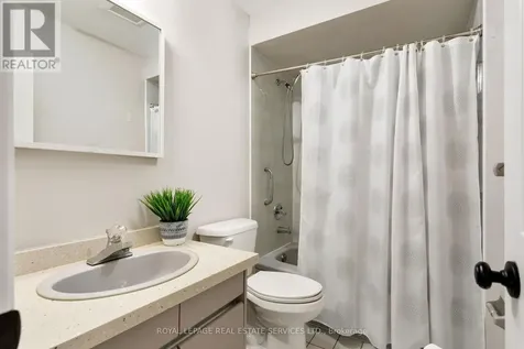 2006 Glenada Crescent Oakville (wc Wedgewood Creek) ON L6H 5R9
