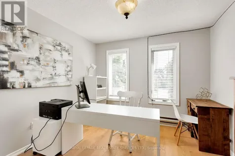 2006 Glenada Crescent Oakville (wc Wedgewood Creek) ON L6H 5R9