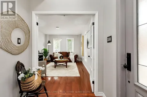 2006 Glenada Crescent Oakville (wc Wedgewood Creek) ON L6H 5R9