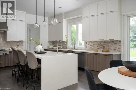 1025 Bridge Road Oakville ON L6L 2B4