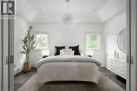 1025 Bridge Road Oakville ON L6L 2B4