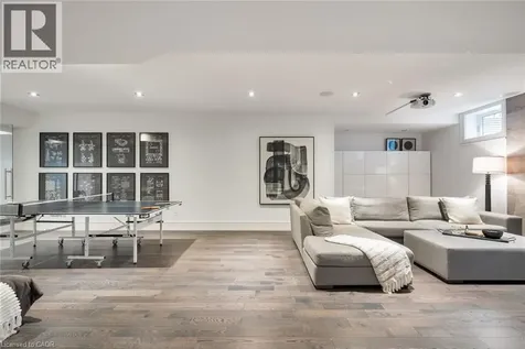 1025 Bridge Road Oakville ON L6L 2B4