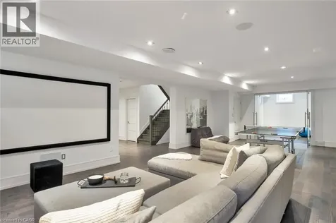 1025 Bridge Road Oakville ON L6L 2B4