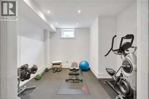 1025 Bridge Road Oakville ON L6L 2B4