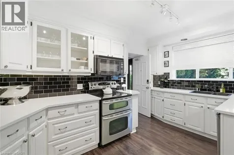 225 St. Paul Street Burlington ON L7R 4G9