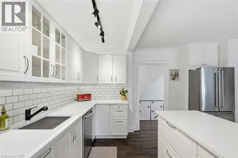 225 St. Paul Street Burlington ON L7R 4G9
