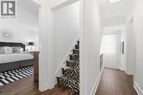 225 St. Paul Street Burlington ON L7R 4G9