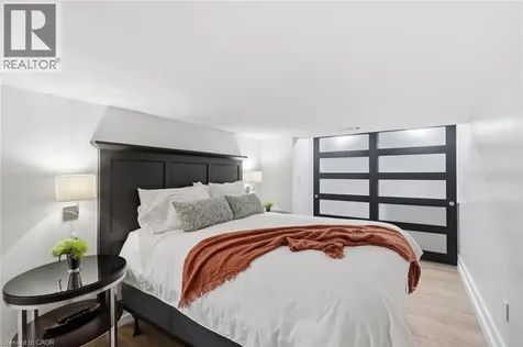 225 St. Paul Street Burlington ON L7R 4G9
