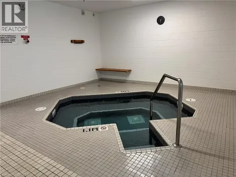5070 Pinedale Avenue Burlington ON L7L 5V6