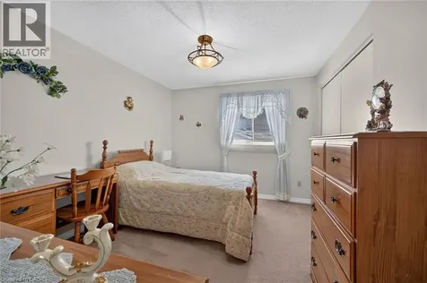 26 Mcmaster Drive Caledonia ON N3W 1G9