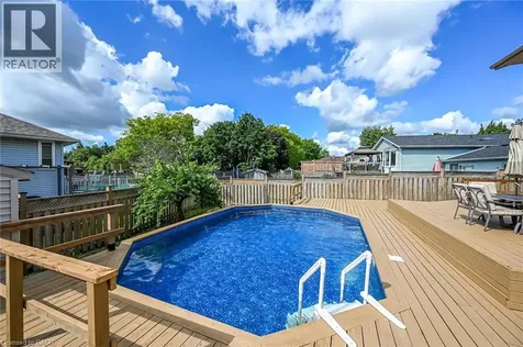 26 Mcmaster Drive Caledonia ON N3W 1G9