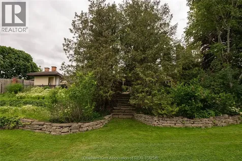 11 Algonquian Drive Chatham ON N7M 5Y2